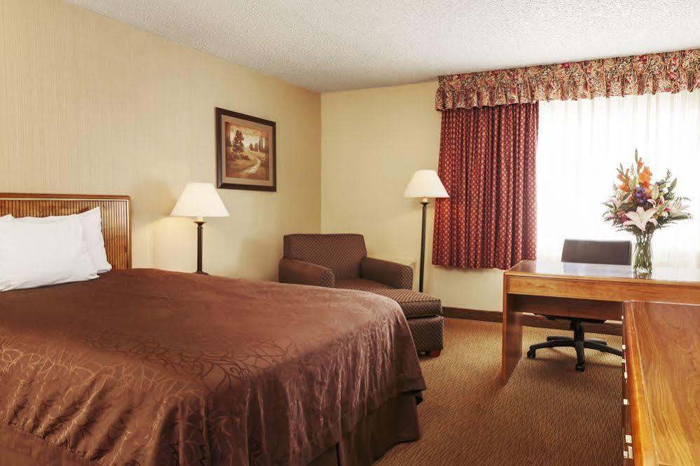 High Desert Inn Elko Eksteriør bilde
